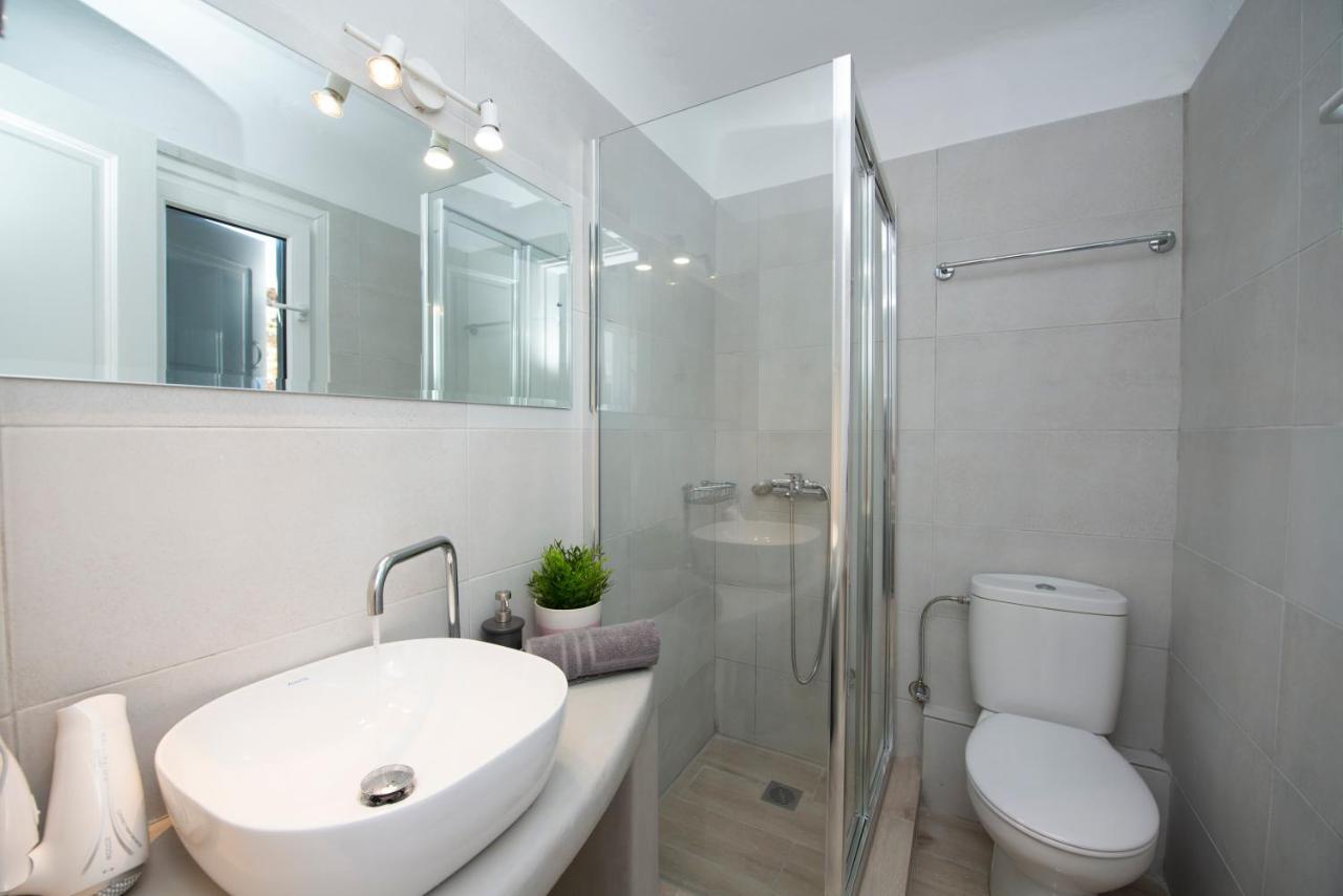 Superior Beachfront Apartment 1 With View To The Aegean Sea Panormos  Buitenkant foto