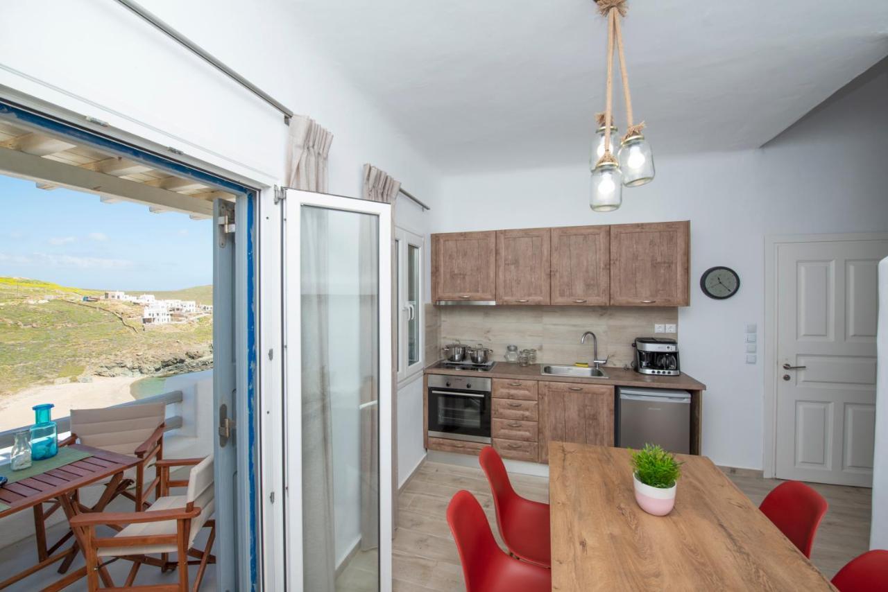 Superior Beachfront Apartment 1 With View To The Aegean Sea Panormos  Buitenkant foto