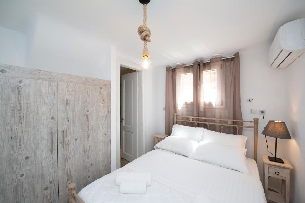 Superior Beachfront Apartment 1 With View To The Aegean Sea Panormos  Buitenkant foto